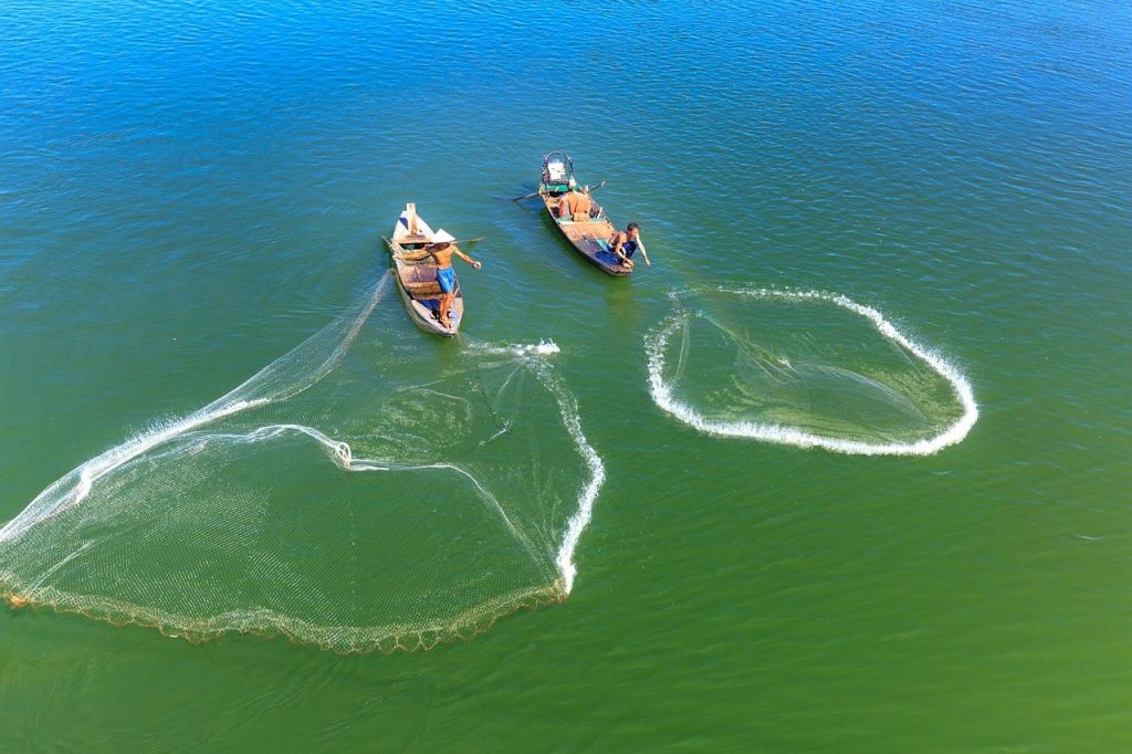 Expérience 13 A la rencontre des pêcheurs de Hué en bateau
