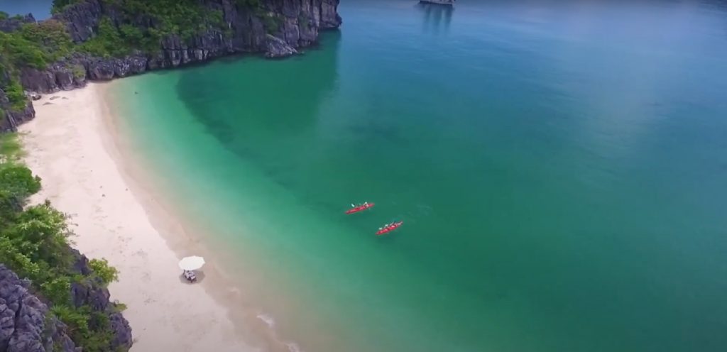 Expérience 9 Kayak et BBQ sur la baie de Tu Long