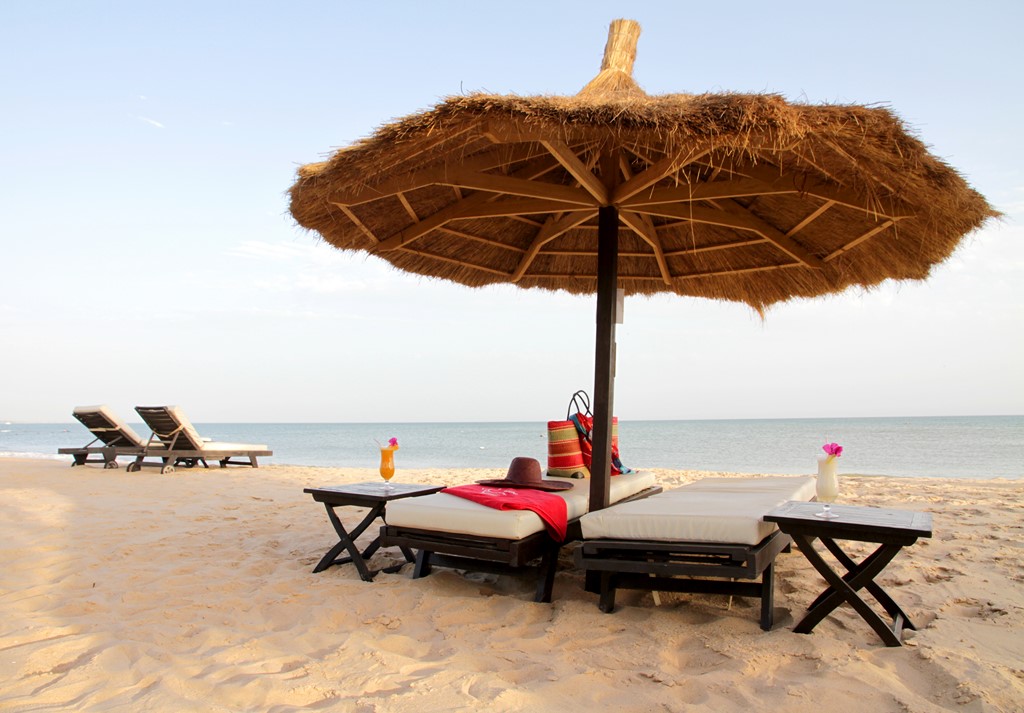 Séjour Sénégal Lamantin Beach Resort Plage et transats