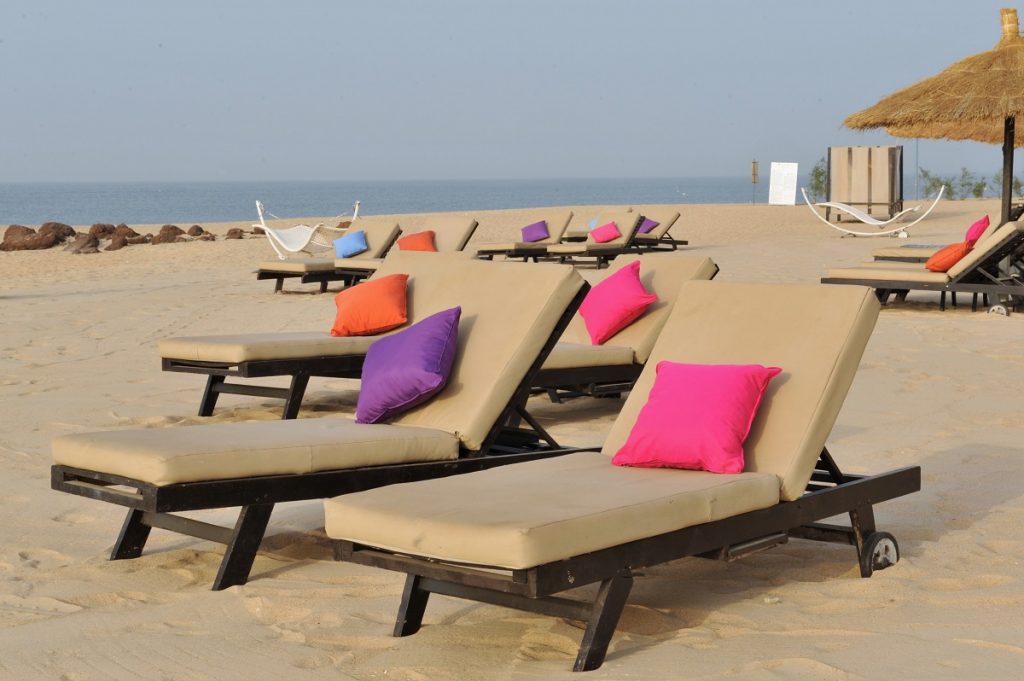 Séjour Sénégal Lamantin Beach Resort Vue Plage avec transats