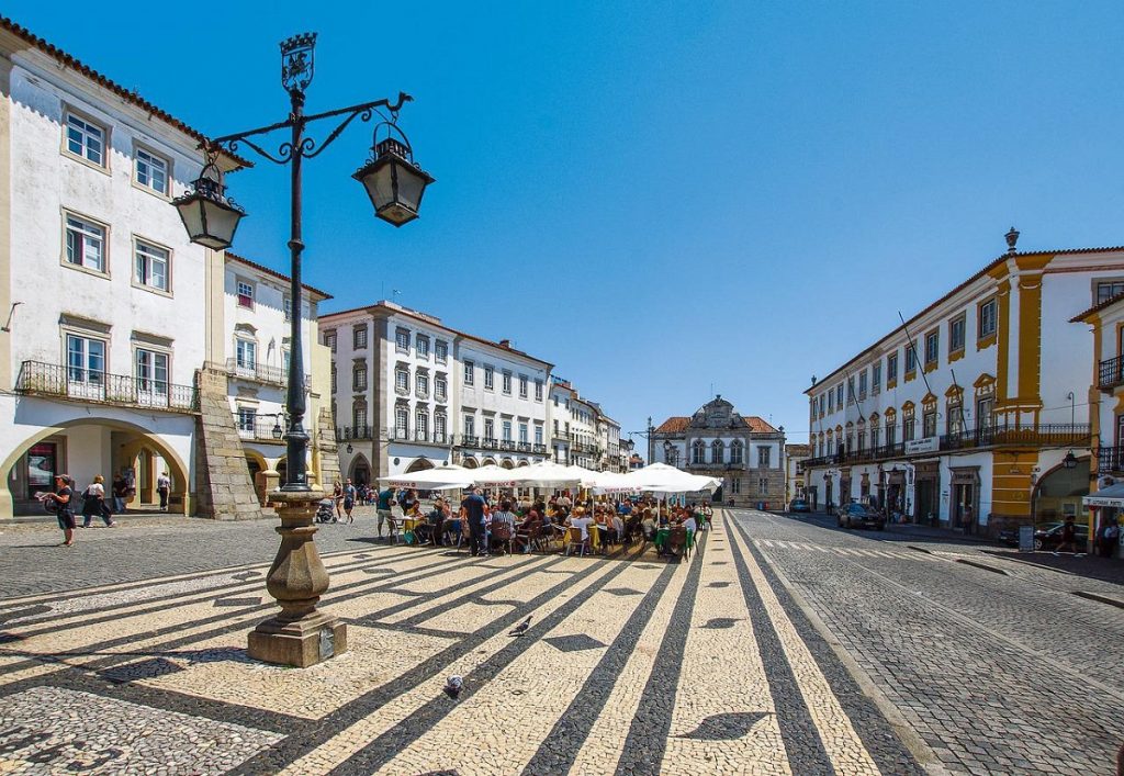 Road Trip Portugal Expérience en option Evora visite guidée centre historique