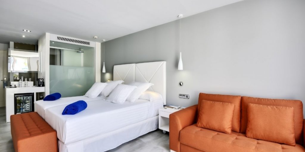 Séjour Canaries Lanzarote Hotel Barcelo Teguide Beach Chambre Deluxe avec bain à remous